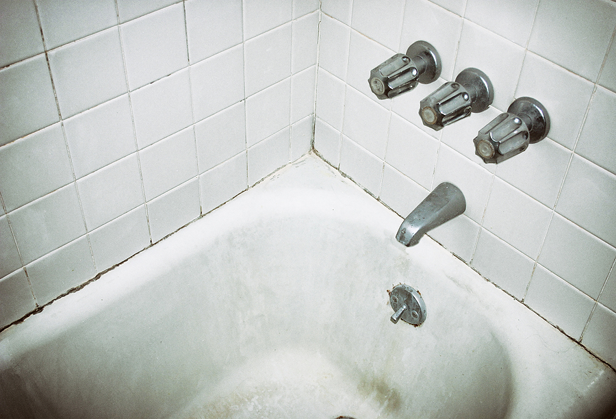 5 Signs It’s Time to Replace Your Bathtub